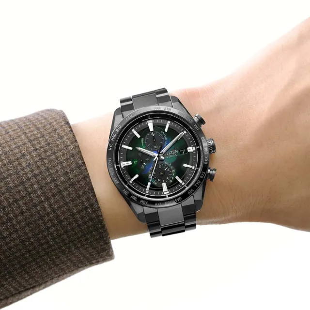 【CITIZEN 星辰】100週年 宇宙幻彩限定款 LAYERS of TIME ATTESA 鈦金屬光動能電波手錶 42mm(AT8286-65E)