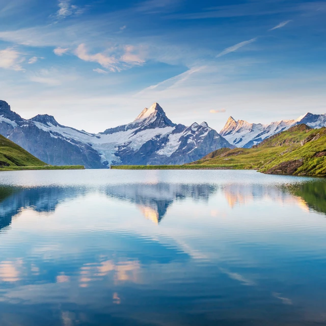 喜鴻假期 【純淨瑞士12日】四大名峰、三大景觀列車、葡萄園梯田、米其林推薦、策馬特連泊2晚