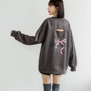 【OB 嚴選】麂皮絨芭蕾風蝴蝶結印花美背大學T 《AB19959》