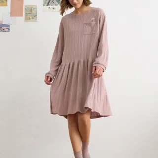 【Anden Hud】連身_Travel memory．抽針細褶長袖睡衣(多維爾紫-刺繡小雛菊)