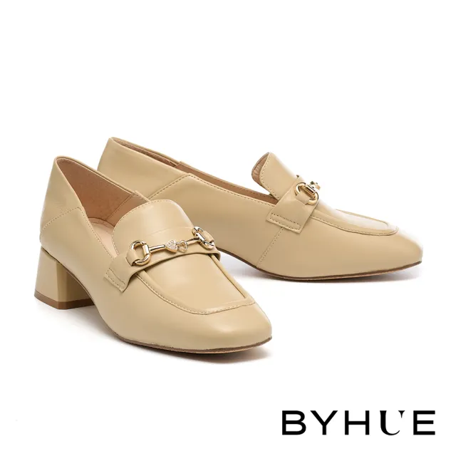 【BYHUE】別致品味晶鑽馬銜釦羊皮軟芯樂福高跟鞋(杏)