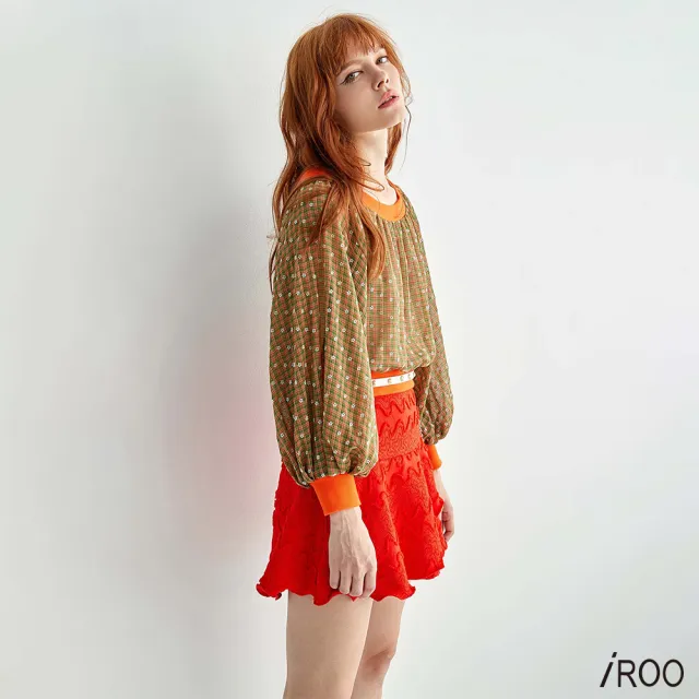 【iROO】花朵植絨單品上衣