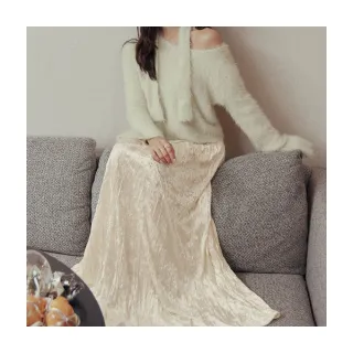 【OB 嚴選】光澤感絨面壓摺傘襬長裙 《CA3028》