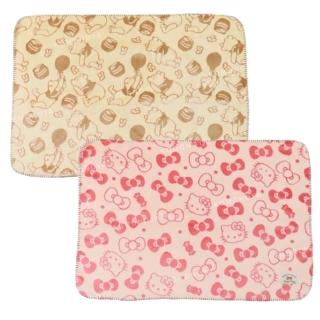 【小禮堂】Hello Kitty 小熊維尼 圓角羊羔毛毛毯 100x70cm - 滿版款(平輸品)