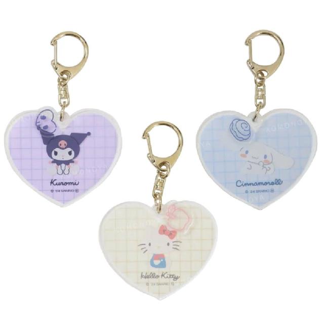 【小禮堂】母親節禮物 Sanrio 三麗鷗 壓克力愛心鑰匙圈 - 格紋側坐款 Kitty 酷洛米 大耳狗(平輸品)