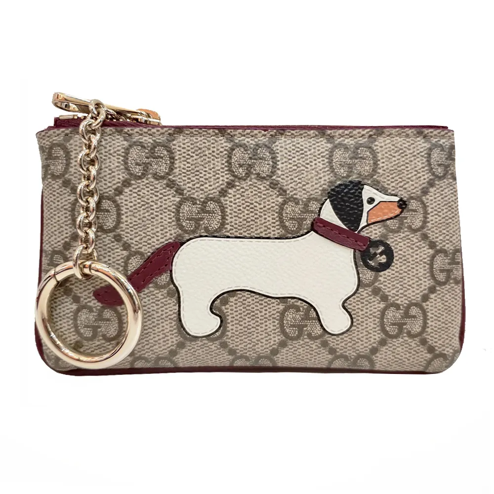 GUCCI 古馳】818768 新款帆布系列臘腸狗細節皮革貼飾內置扣環拉鍊零錢包(棕色) - momo購物網- 好評推薦-2026年1月