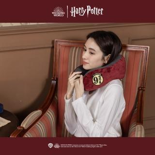 【飛航模飾】哈利波特授權 九又四分之三月臺頸枕(貼合肌膚 釋壓放鬆)