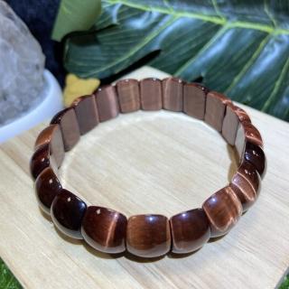 【Cozy 世界水晶原礦與茶】閃電紅虎眼弧形手排 70-4(代表熱情與勇敢)