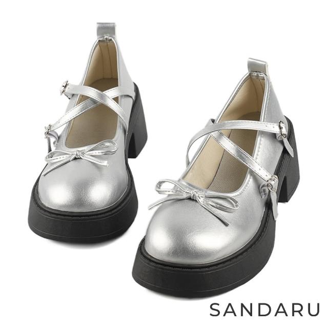 【SANDARU 山打努】瑪莉珍 蝶結交叉帶愛心扣厚底高跟鞋(銀)