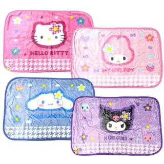 【小禮堂】Sanrio 三麗鷗 絨毛披肩毛毯 100x70cm - 復古千鳥格 Kitty 大耳狗 酷洛米(平輸品)