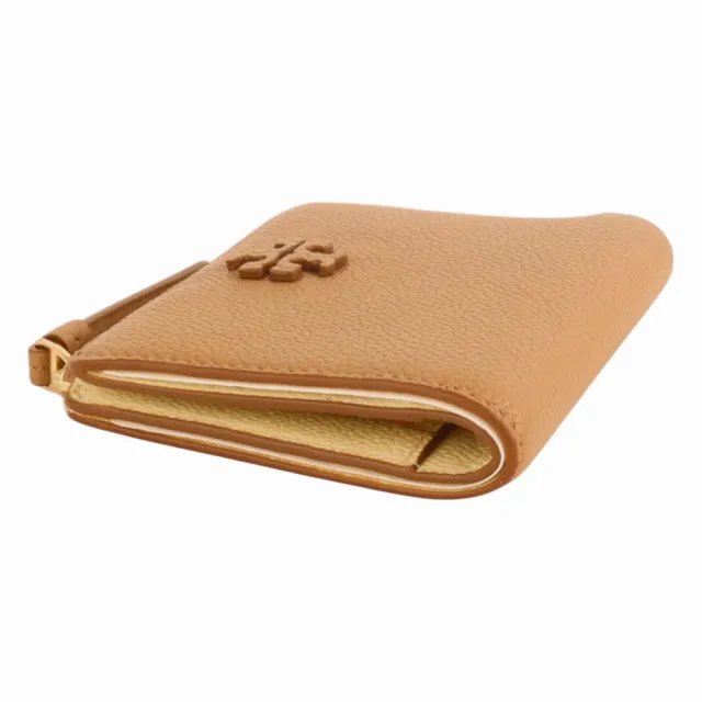 【TORY BURCH】立體皮雕TB 皮革拉鍊暗釦短夾(淺駝)