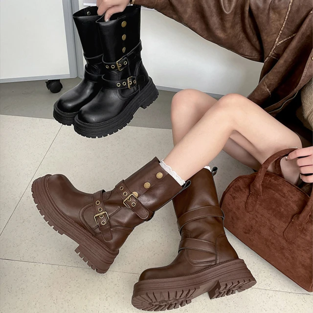 JP Queen New YorkJP Queen New York 西部牛仔風雙皮帶扣女款厚底中筒靴(2色可選)