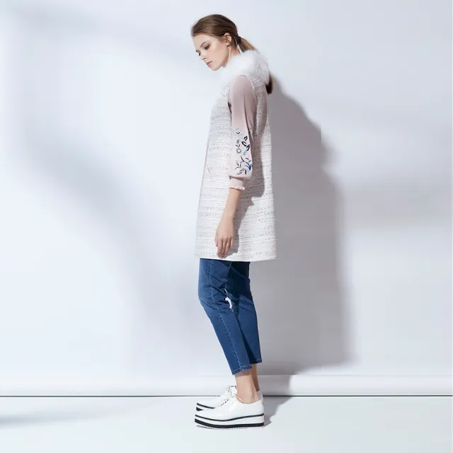 【ILEY 伊蕾】狐狸毛修身長版花呢背心(黑/粉)