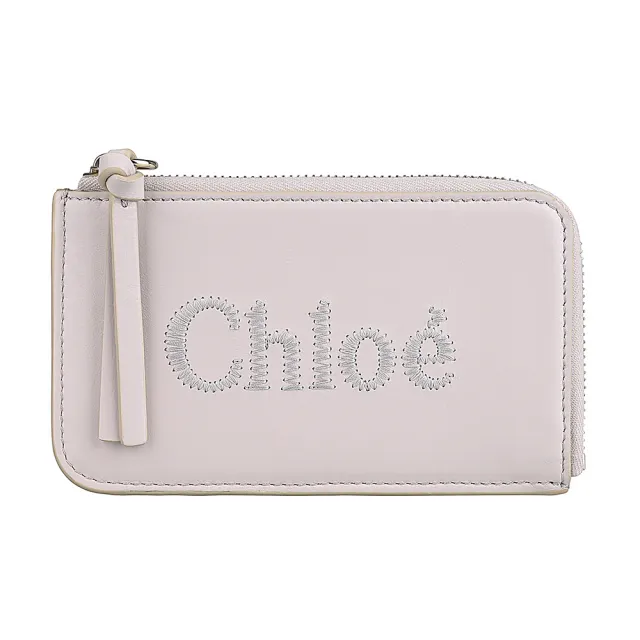 【Chloe’ 蔻依】Chloe’ Sense縫線LOGO小牛皮4卡拉鍊卡片零錢包(蒼野灰)