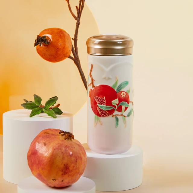 ShakeSphere 視窗款膠囊雪克杯-消光白/黑色窗(乳