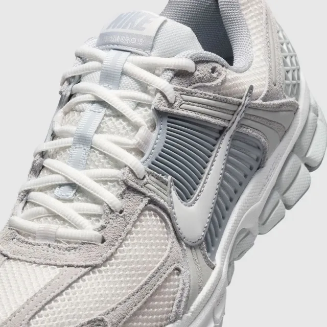 【NIKE 耐吉】ZOOM VOMERO 5 女款 復古 慢跑鞋 運動 休閒鞋 穿搭(HQ0458-001)