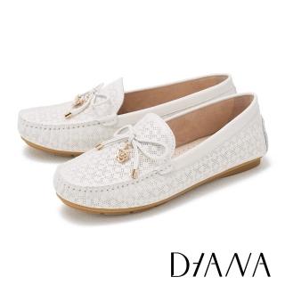 【DIANA】造型蝴蝶結牛皮壓花平底鞋(米色)