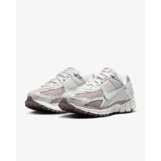 【NIKE 耐吉】運動鞋 休閒鞋 慢跑鞋 女鞋 W NIKE ZOOM VOMERO 5 粉紫 灰銀 Y2K(HV6417001)