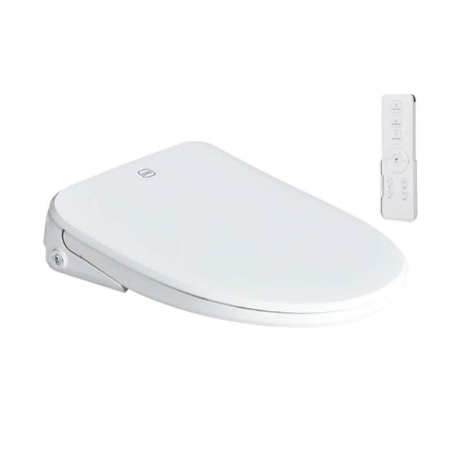 OVO京典衛浴 遙控型溫水洗淨便座 AT702 具備設計感與除臭功能，為免治馬桶提供清潔體驗。不需插電設計，適合使用冷水，尺寸依官網公告為主。