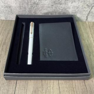 【PARKER】派克 威雅XL系列 月光白鋼珠筆短夾禮盒(VectorXL)