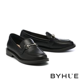 【BYHUE】日常質感馬銜釦牛皮軟芯微Q底樂福低跟鞋(黑)