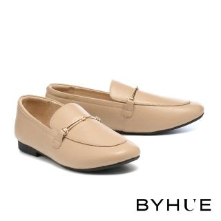 【BYHUE】日常質感金屬長釦羊皮樂福軟芯Q底低跟鞋(杏)
