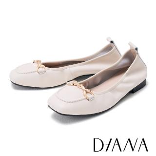 【DIANA】牛皮馬銜釦方頭平底娃娃鞋(米色)