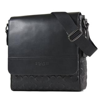 【COACH】男款 浮雕LOGO翻蓋磁釦斜揹包-黑色