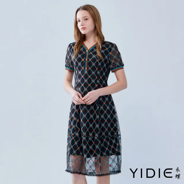 【YIDIE 衣蝶】羅紋領菱格圖案刺繡長洋裝-黑