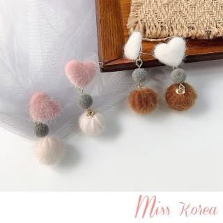 【MISS KOREA】無耳洞耳環 耳夾 夾式耳環/韓國設計溫柔氣質愛心絨球串造型夾式耳環(2色任選)