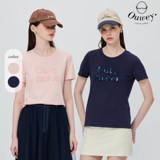 【OUWEY 歐薇】微霧亮片立體文字繡純棉上衣(兩色；S-L；3252391203)