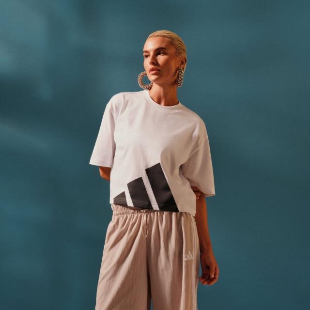 【adidas 愛迪達】ESSENTIALS 短袖上衣 T恤 女 JG8737