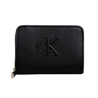 【Calvin Klein】CK浮雕LOGO皮革拉鍊對開扣式短夾皮夾(經典黑)