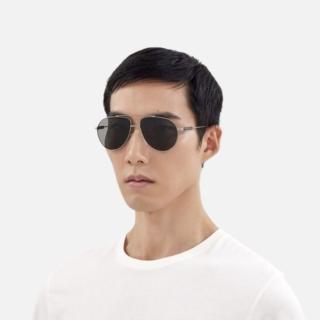 【GUCCI 古馳】復古雙槓抗UV太陽眼鏡(GG1311S-001)