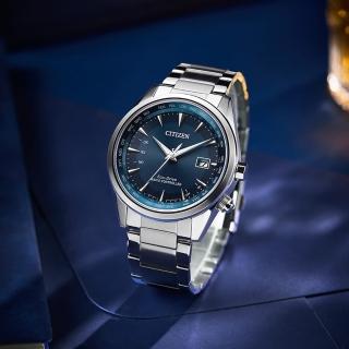 【CITIZEN 星辰】亞洲限定英倫風尚光動能電波萬年曆時尚男錶 藍 43mm(CB0270-87L)