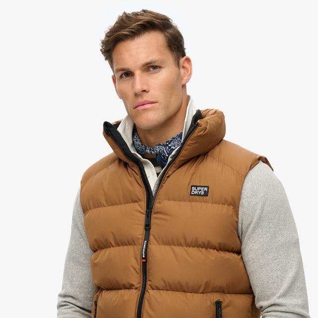 【Superdry】英版 男款 保暖背心 Sports Puffer(煙草棕)