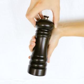 【ZASSENHAUS德國研磨專家】Berlin經典胡椒研磨罐 18cm 深褐木紋(調味罐 手動研磨 德國陶瓷研磨芯)