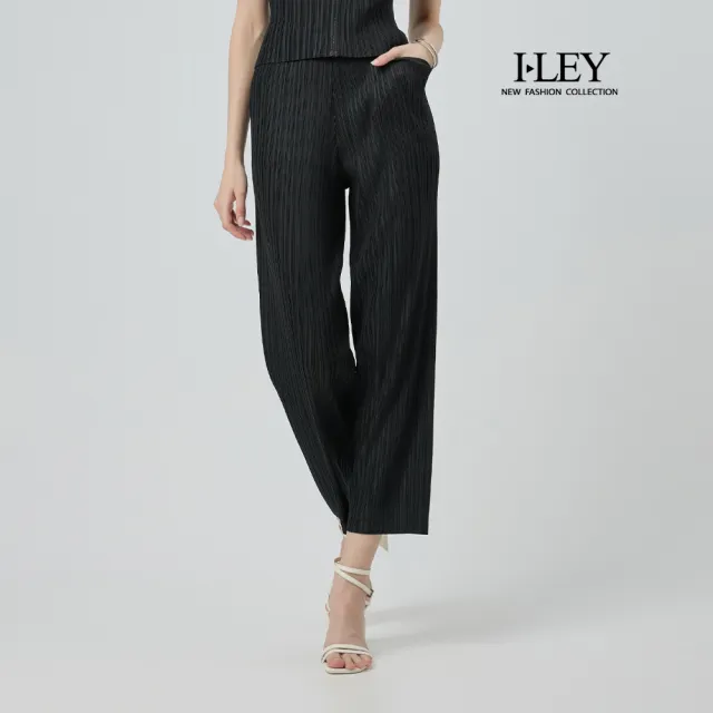 【ILEY 伊蕾】率性壓褶直筒長褲(黑；M-2L；1252566604)