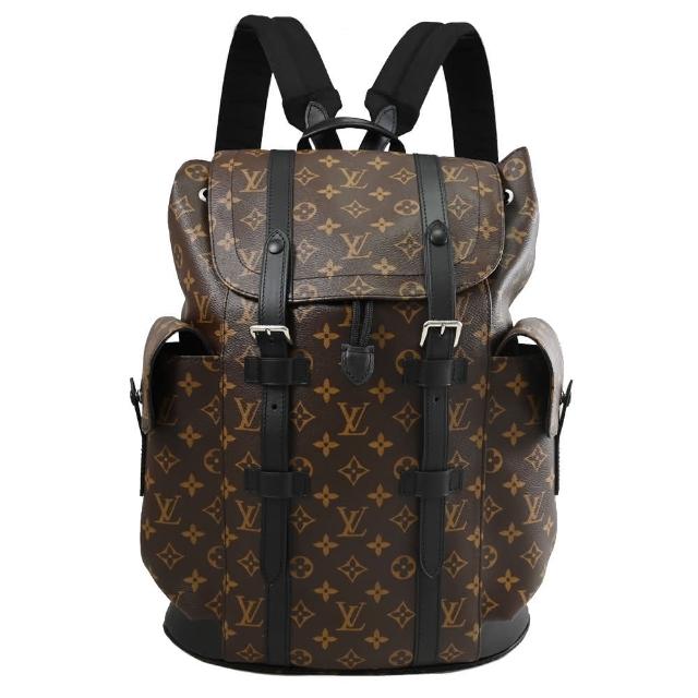 LV LOUIS VUITTON路易威登 M43735 Christopher MM 經典花紋抽繩束口式大容量商務後背包 這款 LV LOUIS VUITTON 路易威登 M43735 Christopher MM 後揹包為全新商品,採用經典花紋帆布製成,擁有大容量設計與抽繩束口結構,適合日常通勤與商務使用。配有 LV 原廠防塵袋與專櫃購買證明影本,尺寸為長33cm、寬12.5cm、高44cm,提把高度5cm,背帶長度可調72-86cm,男女皆可使用。外層為帆布,內層為布料,無外部與內部夾層,可輕鬆放入 A4 檔案。來自法國、義大利、西班牙等產地,品質保證。