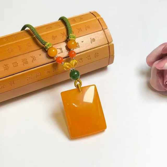 【勝弘珠寶】琥珀蜜蠟方牌項鍊