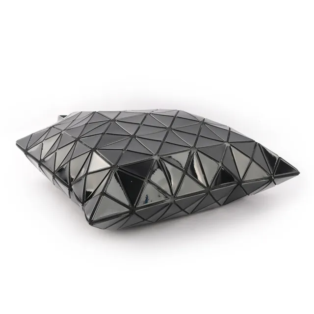 【ISSEY MIYAKE 三宅一生】BAO BAO LUCENT 6X6 亮面手提包(黑色)