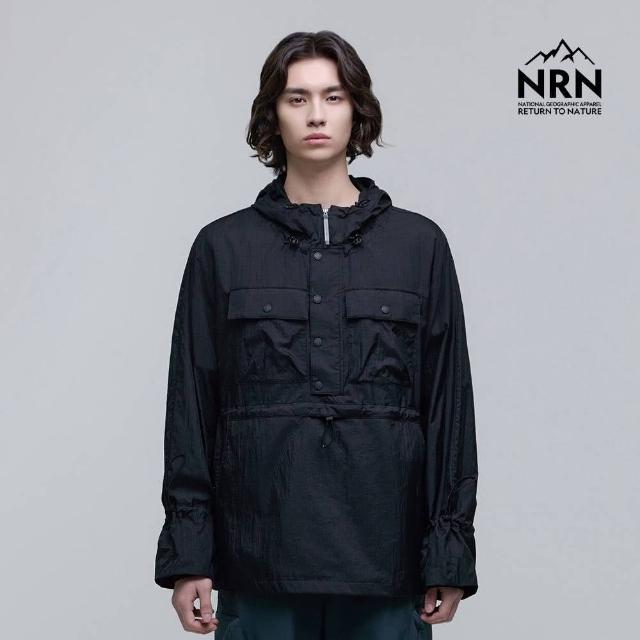 【國家地理服飾官方旗艦】男女同款 NRN OVER FIT ANORAK 半開拉鍊長袖連帽上衣 - 炭黑色