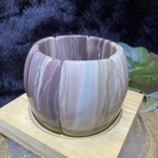 【Cozy 世界水晶原礦與茶】造型瑪瑙手排寬5.8cm 29-7(有助養顏增加氣色功效)