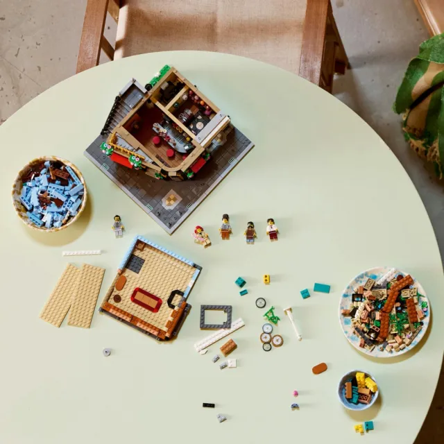 【LEGO 樂高】Icons 10350 都鐸式街角(建築模型 居家擺設 積木 玩具模型)