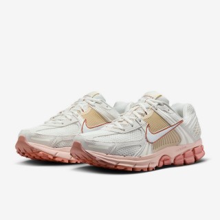 【NIKE 耐吉】ZOOM VOMERO 5 女款 慢跑鞋 透氣 復古 休閒 運動鞋 粉白色(FJ2028-002)