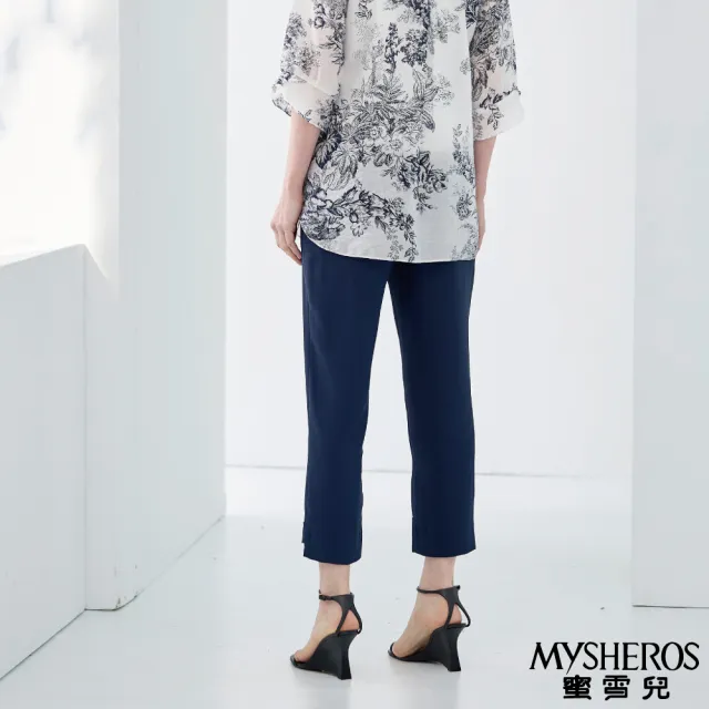 【MYSHEROS 蜜雪兒】雪紡造型長褲 前釦拉鍊後鬆緊設計 褲管前短後長造型(丈青)