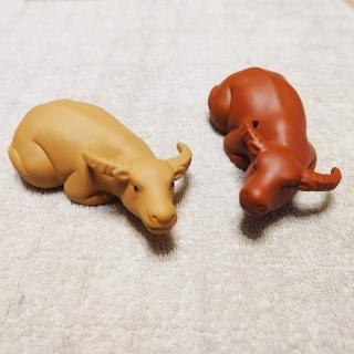 【桃花源創意工坊】牛轉乾坤創意擺飾手工招財酒櫃桌面擺件對組(陶瓷紫砂)