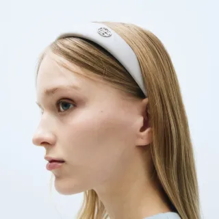 【MARITHE FRANCOIS GIRBAUD】官方旗艦 圓形金屬Logo緞面髮箍 MFG(銀色)
