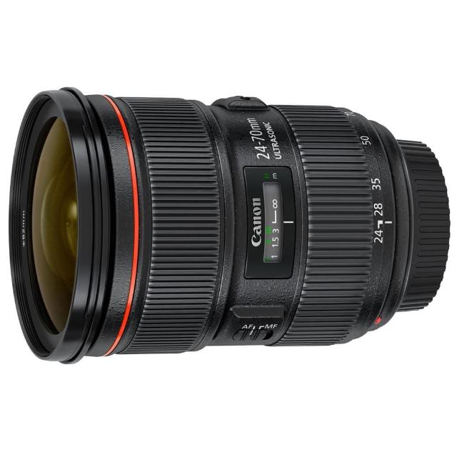 Canon 佳能 EF 24-70mm f/2.8L II USM 是專業級標準變焦鏡頭，適用於人像、風景及新聞攝影。擁有 f/2.8 恆定大光圈，提供優異低光表現及淺景深效果。第二代 L 系列鏡頭升級奈米 USM 對焦馬達，快速安靜自動對焦，影像銳利度大幅提升。鏡片採用 UD 超低色散玻璃及氟塗層，減少色散與鬼影，確保高解析度與色彩還原。EF 卡口相容全片幅 DSLR 相機，輕量化設計僅 900g，適合專業攝影師日常使用。