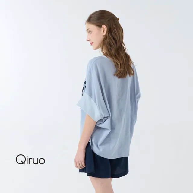 【Qiruo 奇若名品】中圓領 五分袖胸前設計 淺藍色下擺傘狀造型上衣3085A